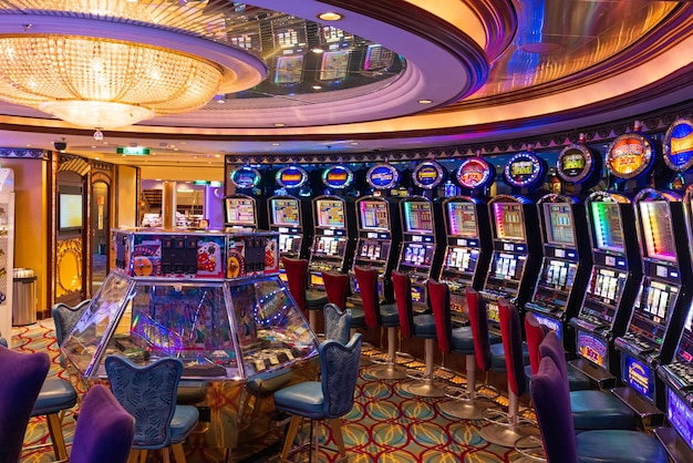 Cashless arcade system with RFID cards